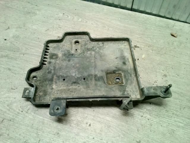 bontott HYUNDAI ACCENT Akkumulátor Tartó