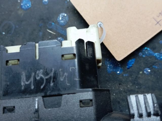 bontott HYUNDAI ACCENT Bal első Ablakemelő Kapcsoló