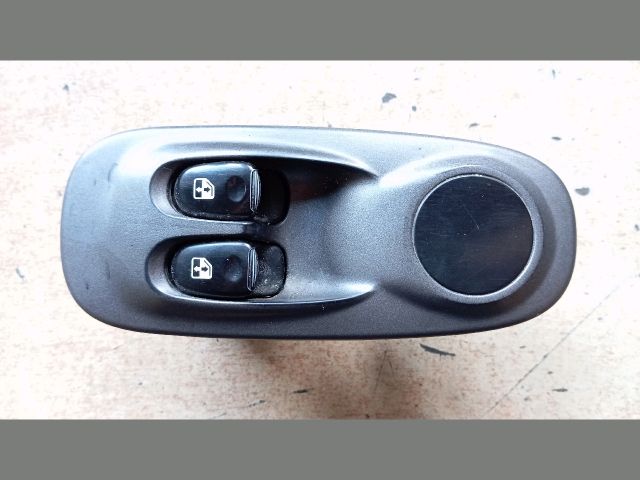 bontott HYUNDAI ACCENT Bal első Ablakemelő Kapcsoló