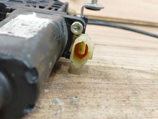 bontott HYUNDAI ACCENT Bal első Ablakemelő Szerkezet (Elektromos)