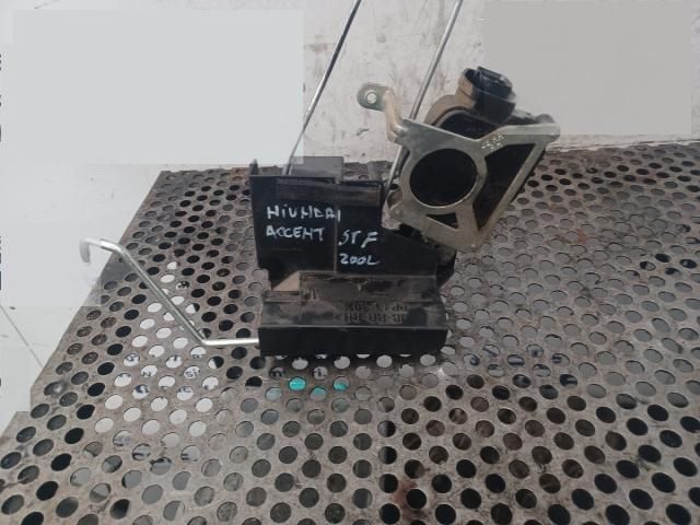 bontott HYUNDAI ACCENT Bal első Ajtózár