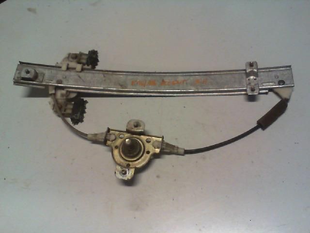 bontott HYUNDAI ACCENT Bal hátsó Ablakemelő Szerkezet (Elektromos)