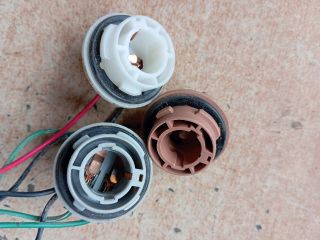 bontott HYUNDAI ACCENT Bal Hátsó Lámpa Foglalat