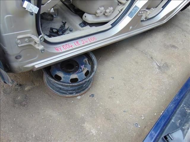 bontott HYUNDAI ACCENT Bal Küszöb