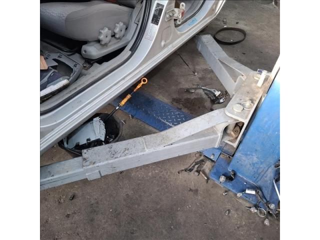 bontott HYUNDAI ACCENT Bal Küszöb