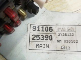 bontott HYUNDAI ACCENT Biztosítéktábla Utastér