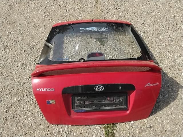 bontott HYUNDAI ACCENT Csomagtérajtó (Részeivel)