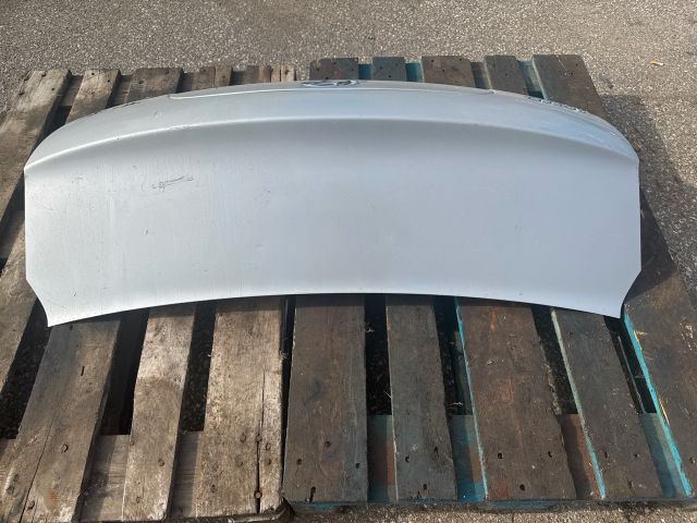 bontott HYUNDAI ACCENT Csomagtérajtó (Részeivel)