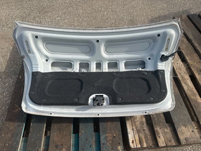 bontott HYUNDAI ACCENT Csomagtérajtó (Részeivel)