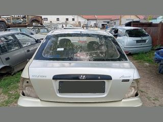 bontott HYUNDAI ACCENT Csomagtérajtó (Üres lemez)