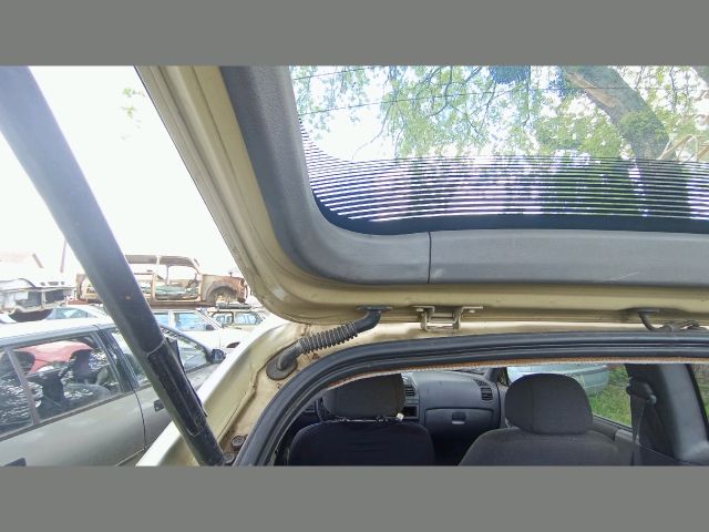 bontott HYUNDAI ACCENT Csomagtérajtó (Üres lemez)