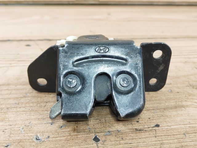 bontott HYUNDAI ACCENT Csomagtérajtó Zárszerkezet