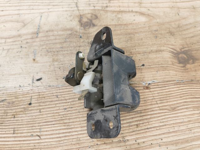 bontott HYUNDAI ACCENT Csomagtérajtó Zárszerkezet