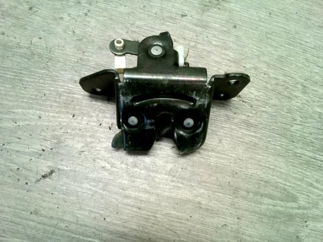 bontott HYUNDAI ACCENT Csomagtérajtó Zárszerkezet