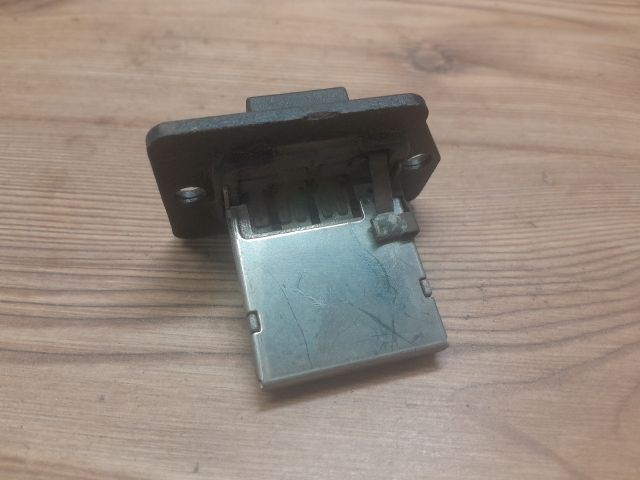 bontott HYUNDAI ACCENT Előtét Ellenállás Fűtőmotor