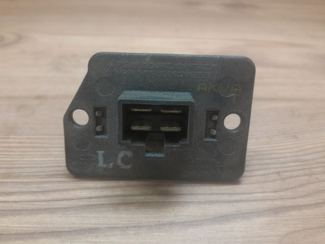 bontott HYUNDAI ACCENT Előtét Ellenállás Fűtőmotor