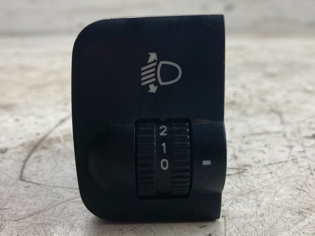 bontott HYUNDAI ACCENT Fényszórómagasság Állító Kapcsoló