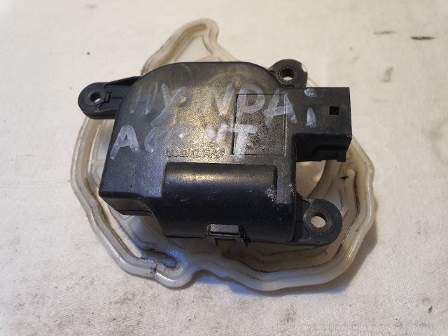 bontott HYUNDAI ACCENT Fűtés Állító Motor