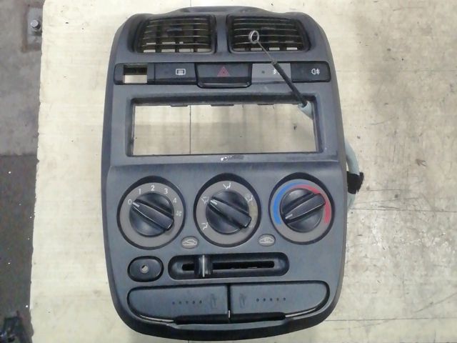 bontott HYUNDAI ACCENT Fűtéskapcsoló Keret