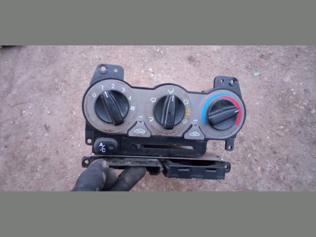 bontott HYUNDAI ACCENT Fűtéskapcsoló (manuális klímás)