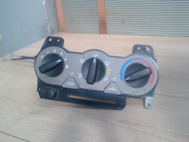 bontott HYUNDAI ACCENT Fűtéskapcsoló