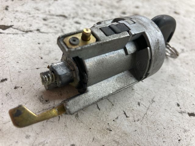 bontott HYUNDAI ACCENT Gyújtáskapcsoló Zárbetét