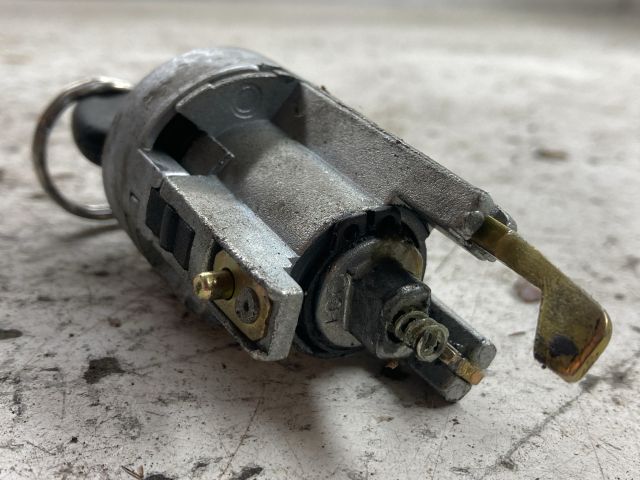 bontott HYUNDAI ACCENT Gyújtáskapcsoló Zárbetét