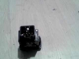 bontott HYUNDAI ACCENT Hátsó Ködzárófény Kapcsoló