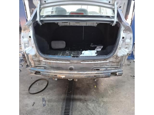 bontott HYUNDAI ACCENT Hátsó Lökhárító Merevítő (Fém)