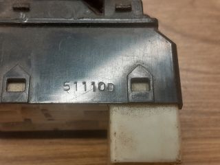 bontott HYUNDAI ACCENT Jobb első Ablakemelő Kapcsoló