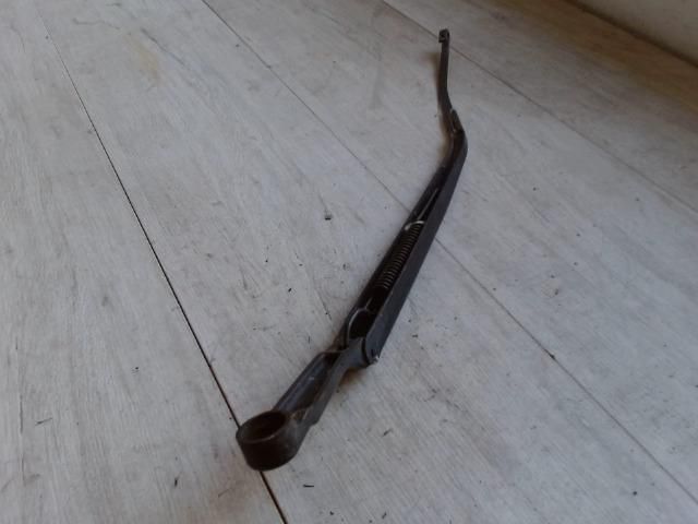 bontott HYUNDAI ACCENT Jobb első Ablaktörlő Kar