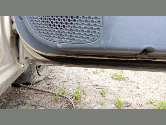 bontott HYUNDAI ACCENT Jobb első Ajtó (Üres lemez)