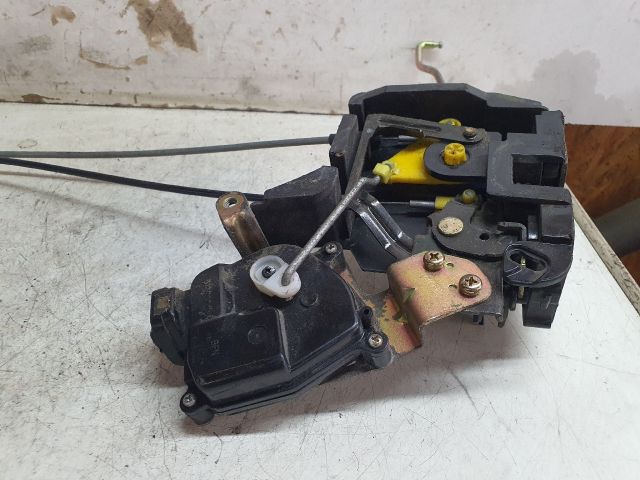 bontott HYUNDAI ACCENT Jobb első Ajtózár