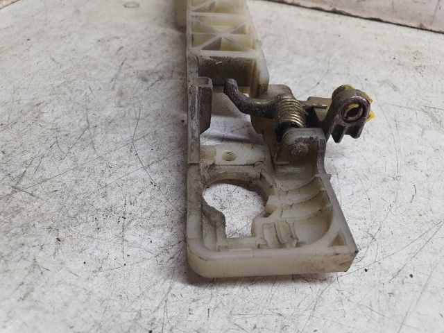 bontott HYUNDAI ACCENT Jobb első Külső Kilincsfészek