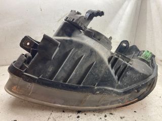 bontott HYUNDAI ACCENT Jobb Fényszóró