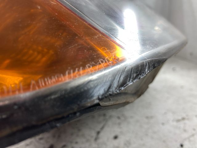 bontott HYUNDAI ACCENT Jobb Fényszóró