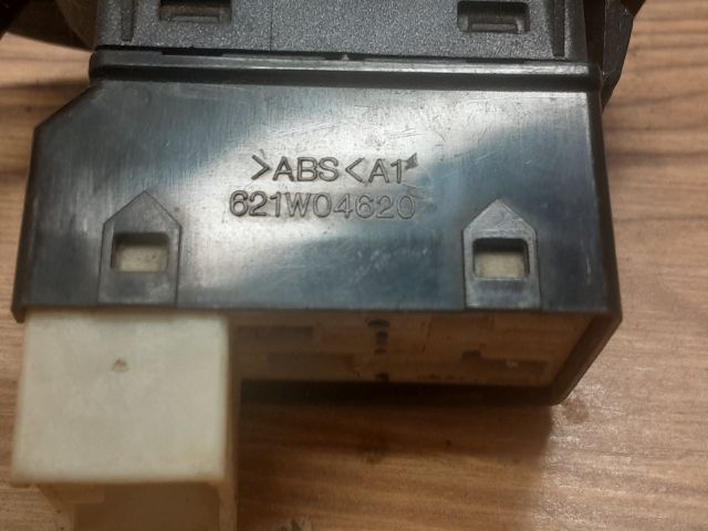 bontott HYUNDAI ACCENT Jobb hátsó Ablakemelő Kapcsoló