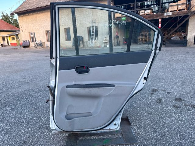 bontott HYUNDAI ACCENT Jobb hátsó Ajtó (Részeivel)