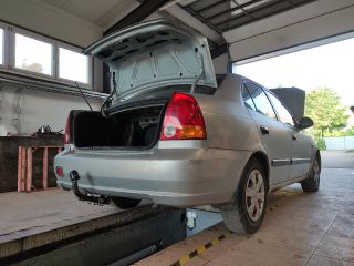 bontott HYUNDAI ACCENT Jobb hátsó Ajtózár