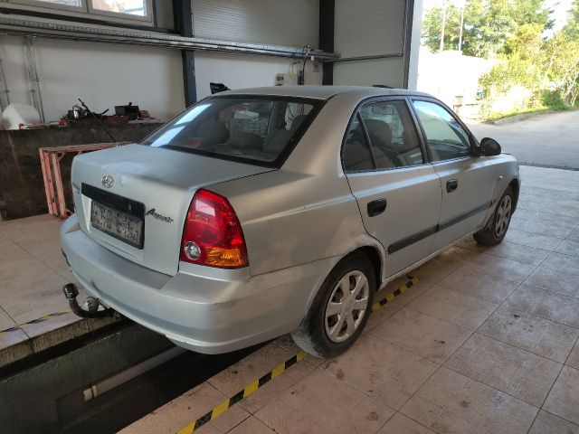 bontott HYUNDAI ACCENT Jobb hátsó Ajtózár