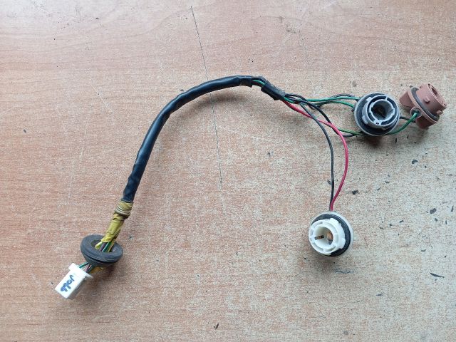 bontott HYUNDAI ACCENT Jobb Hátsó Lámpa Foglalat