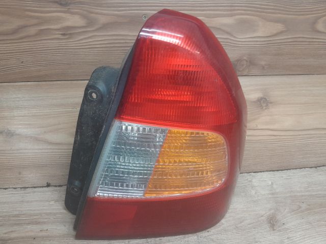 bontott HYUNDAI ACCENT Jobb Hátsó Lámpa