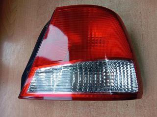 bontott HYUNDAI ACCENT Jobb Hátsó Lámpa