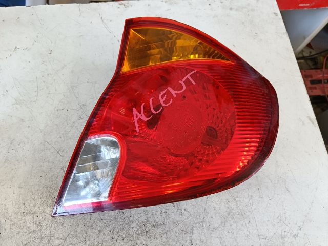 bontott HYUNDAI ACCENT Jobb Hátsó Lámpa
