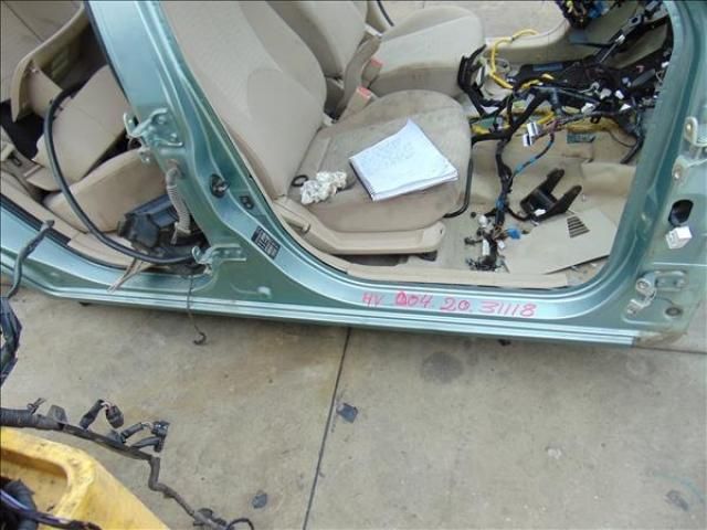 bontott HYUNDAI ACCENT Jobb Küszöb