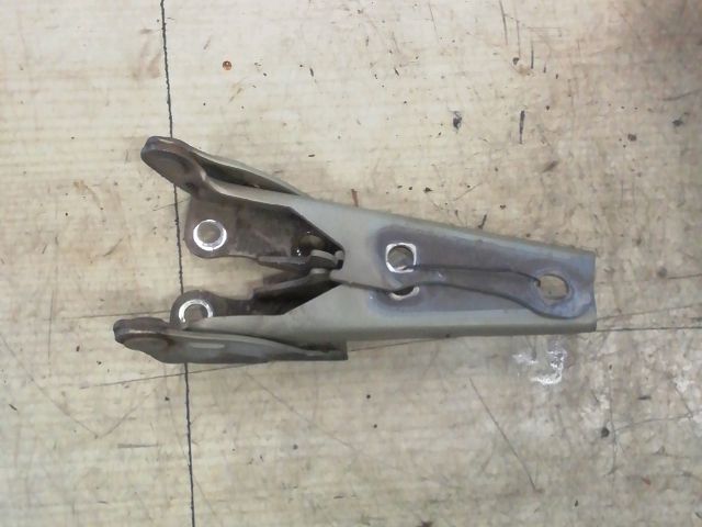 bontott HYUNDAI ACCENT Motorháztető Zsanér Pár