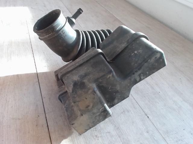 bontott HYUNDAI ACCENT Szívás Zaj Csökkentő Doboz