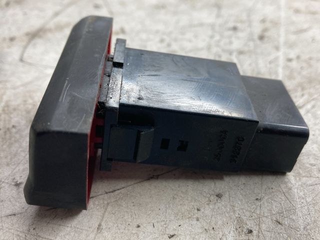 bontott HYUNDAI ACCENT Vészvillogó Kapcsoló