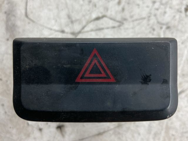 bontott HYUNDAI ACCENT Vészvillogó Kapcsoló