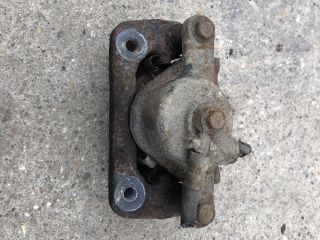 bontott HYUNDAI ATOS Jobb első Féknyereg Munkahengerrel